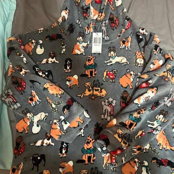Vera Bradley Tops - NWT Vera Bradley Christmas Dog Hoodie